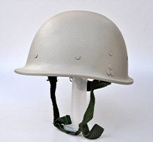 Iraqi variant of the South Korean ballistic fibre helmet.JPG